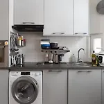 Apartment Near Parc Clichy
