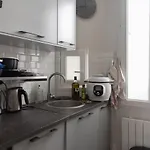 Apartment Near Parc Clichy